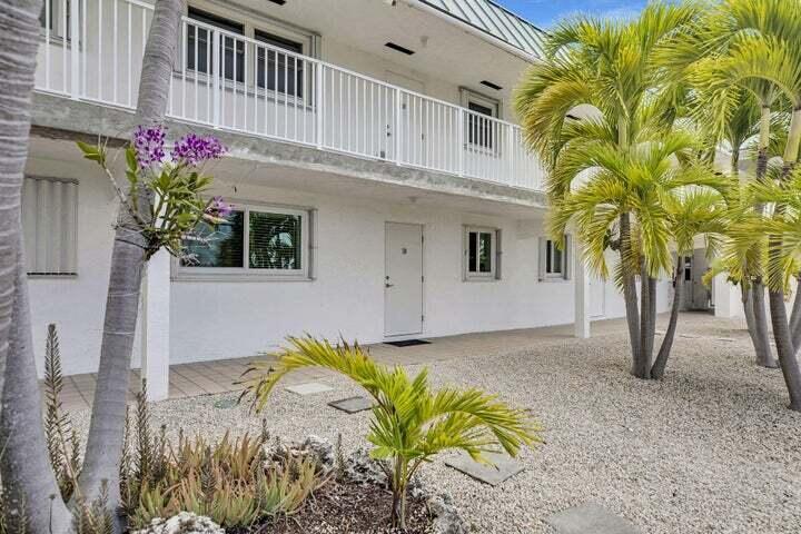 Foto principal - 9 Sombrero Blvd