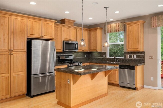 Foto del edificio - 2bd/1.75ba Redmond Duplex