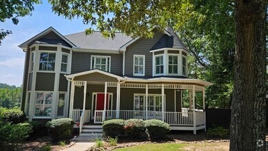 Building Photo - 1680 Heritage Dr
