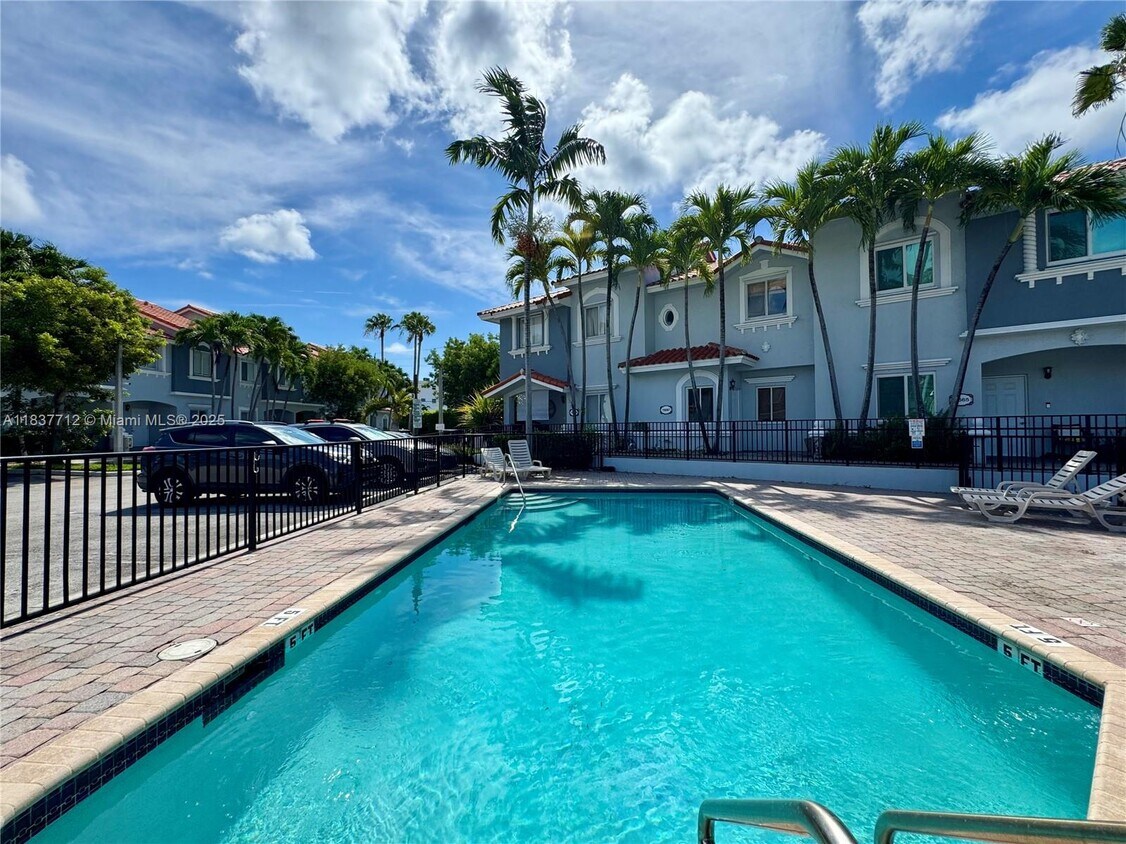 Foto principal - 11667 NE 18th Dr