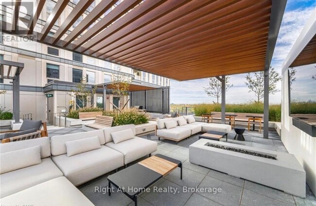 Photo du bâtiment - 3240 William Colston Ave