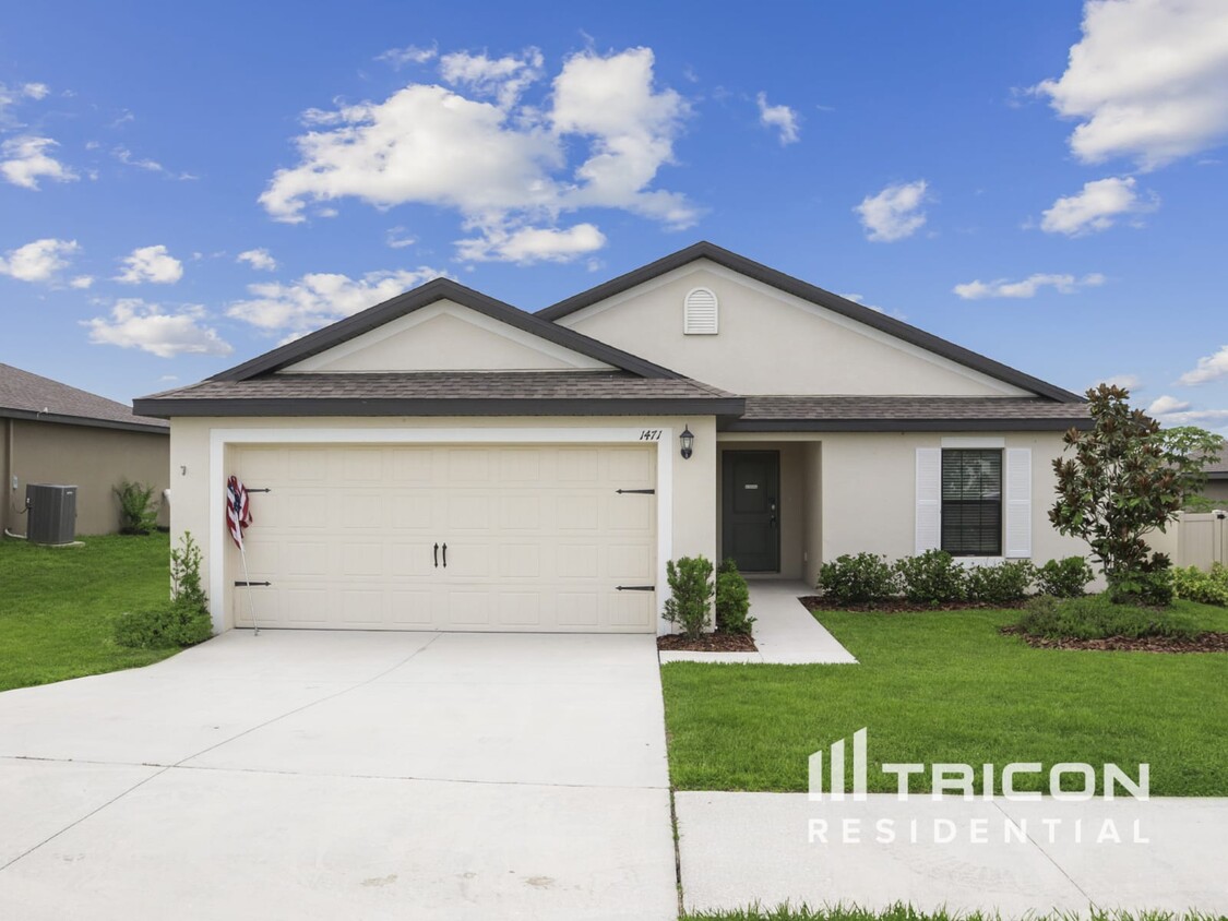 Primary Photo - 1471 Swan Lake Circle Dundee FL