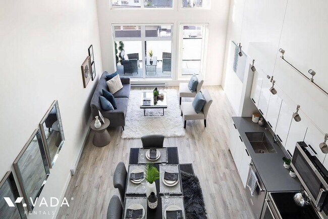 Photo du bâtiment - The Lauren 2 BR Loft Rental 604-38013 Third Ave Squamish: VADA