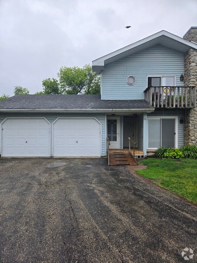 Building Photo - 1567 W Stonehenge Dr