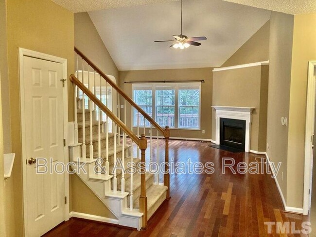 Building Photo - 9012 Blakehurst Dr