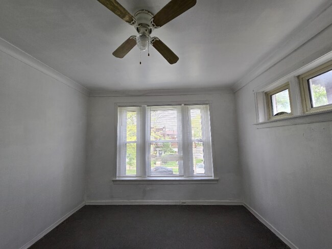 Building Photo - 5478 Queens Ave