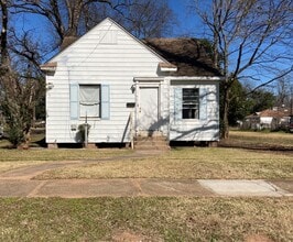 Building Photo - 401 Edwards St