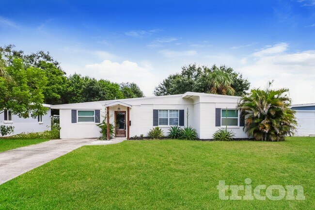 Building Photo - 5827 10th St N