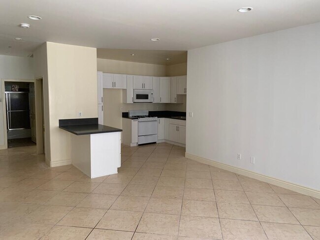 Foto del edificio - 6640 Balboa Blvd