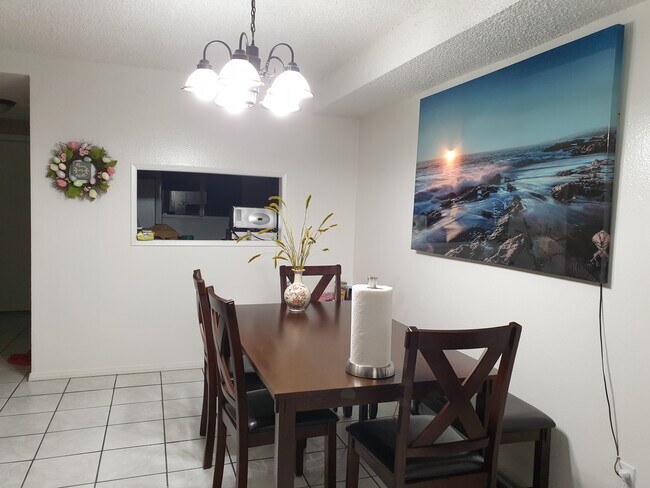 Building Photo - 25180 5th St