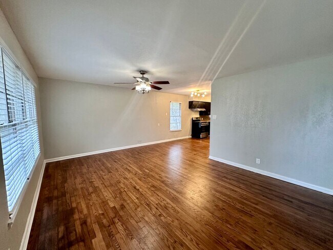 Foto del edificio - New Rental!
