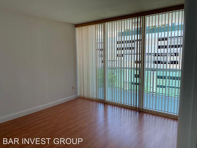 Foto del edificio - 500 NE 29th St