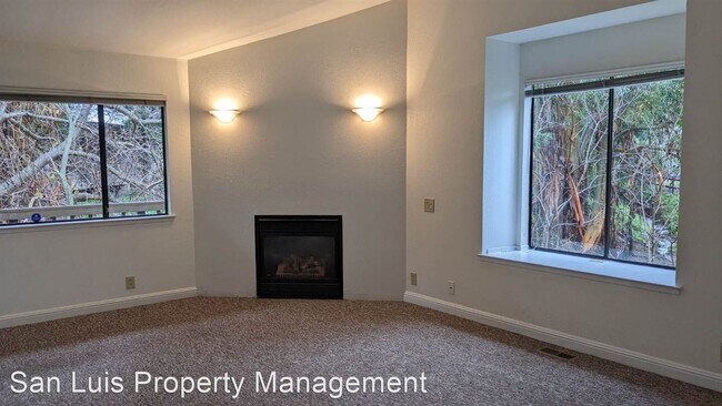 Building Photo - 2 br, 1.5 bath House - 415 Dana St #1