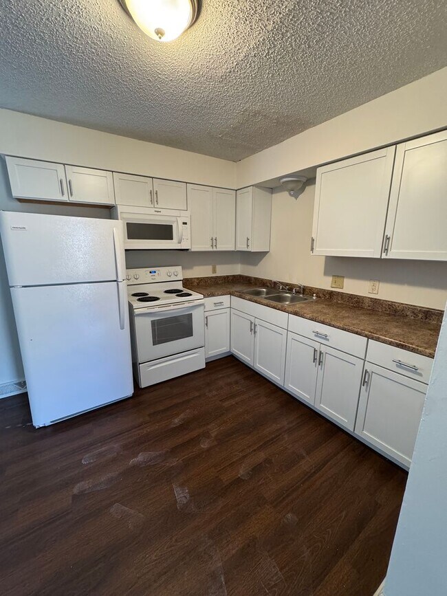 Foto del edificio - Three Level Three Bedroom Duplex in SW Columbia