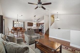 Building Photo - 163 Weimar Way