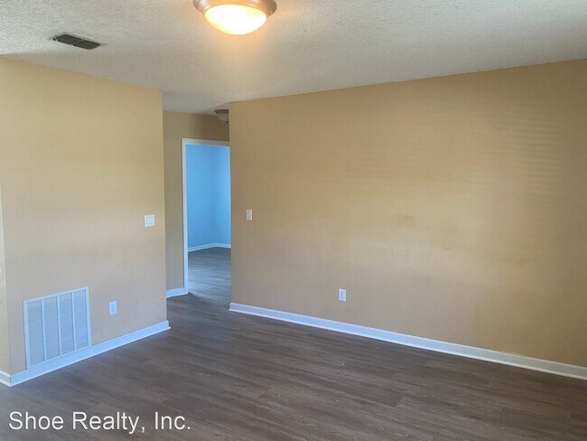 Building Photo - 3 br, 2 bath House - 2611 Peppermill Court