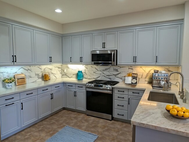 Building Photo - 912 Joree Ln
