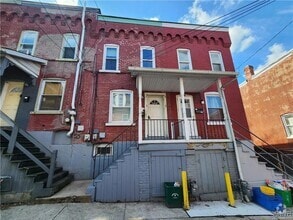 Building Photo - 926 Mechanic St