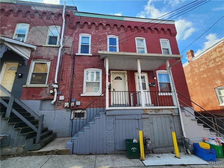 Primary Photo - 926 Mechanic St