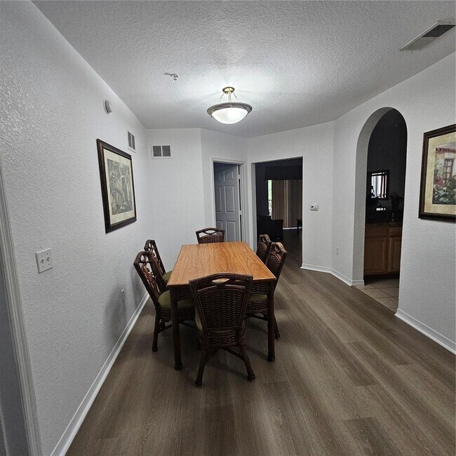 Building Photo - Caribe Cove 2/2 near Disney