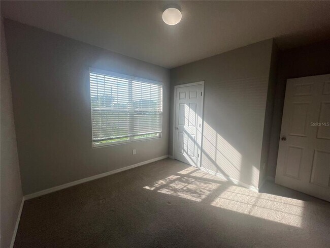 Foto del edificio - 280 Perute Ct