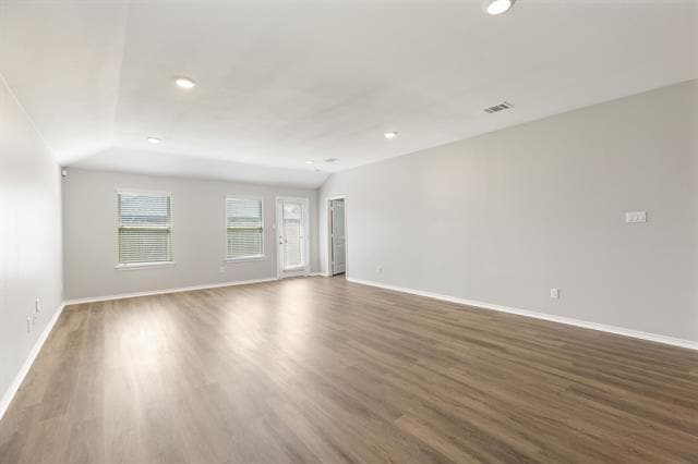 Foto del edificio - 1003 Meadow Wood Ln