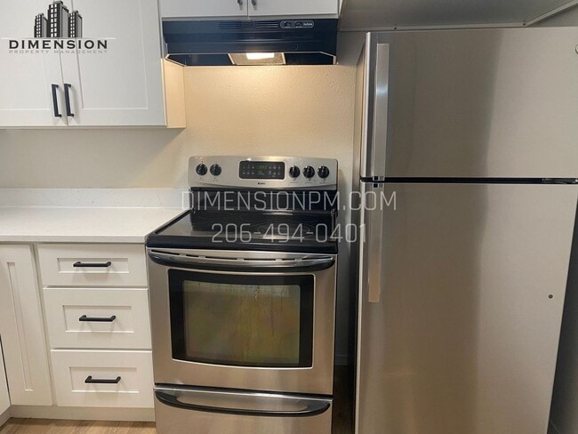 Building Photo - Charming 3 bed 2.5 Bath Duplex in Auburn