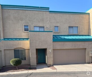 Building Photo - 1015 S Val Vista Dr