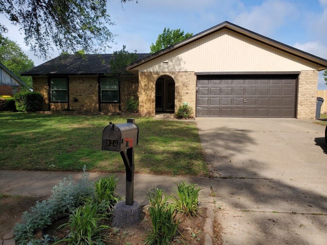 920 N Juniper St, Jenks, OK 74037 House Rental in Jenks, OK