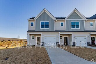Building Photo - 15 Apricot Ln