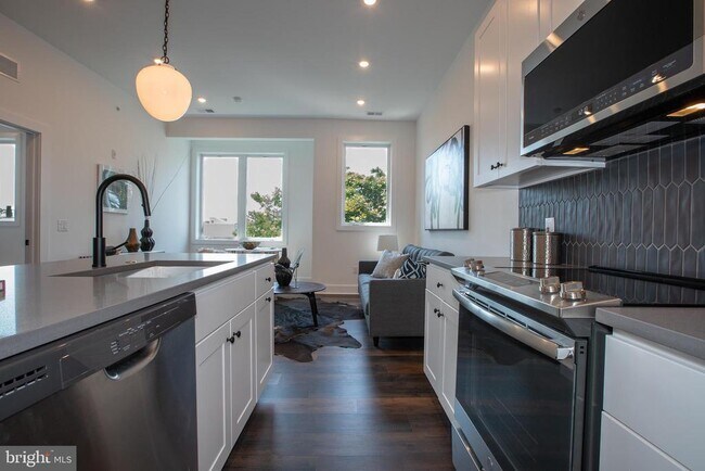 Foto del edificio - 2940 W Thompson St