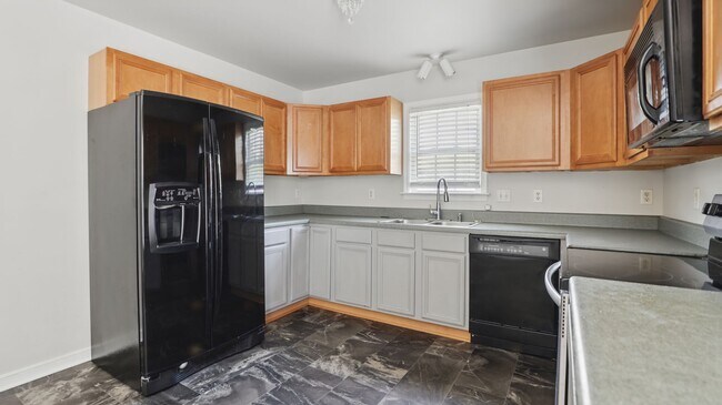 Building Photo - Spacious Family Home in North Chesterfield...