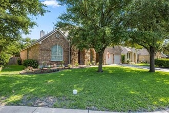 Building Photo - 2127 Clear Lake Pl