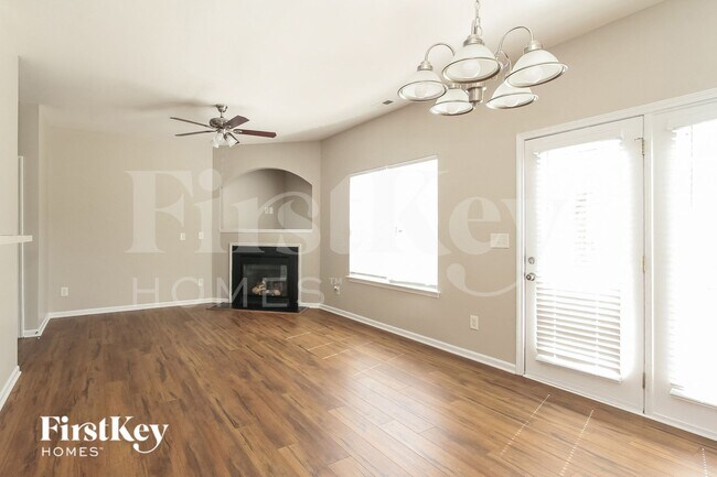 Foto del edificio - 10544 Meadow Crossing Ln
