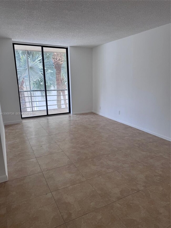 Building Photo - 2821 N Miami Beach Blvd
