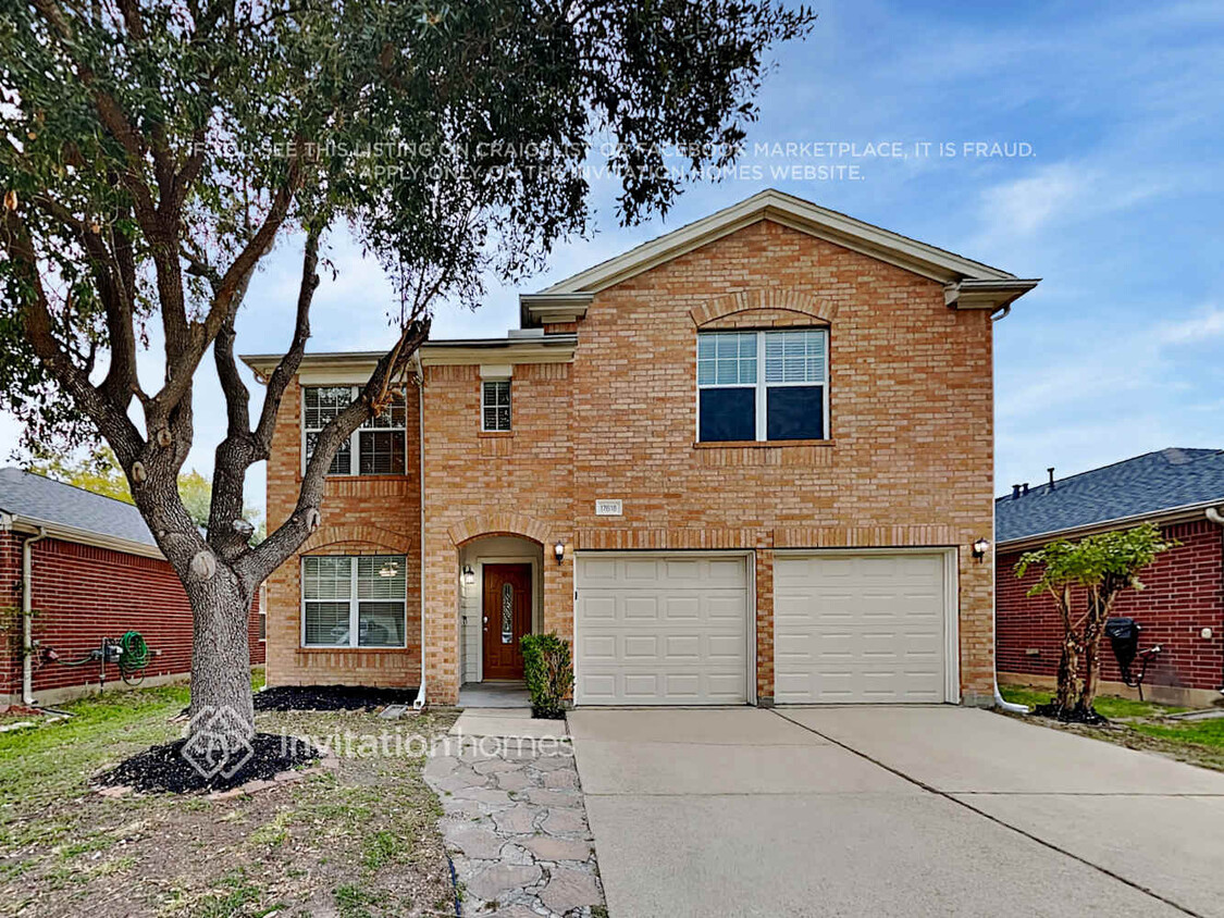 Foto principal - 17618 Hoover Gardens Dr