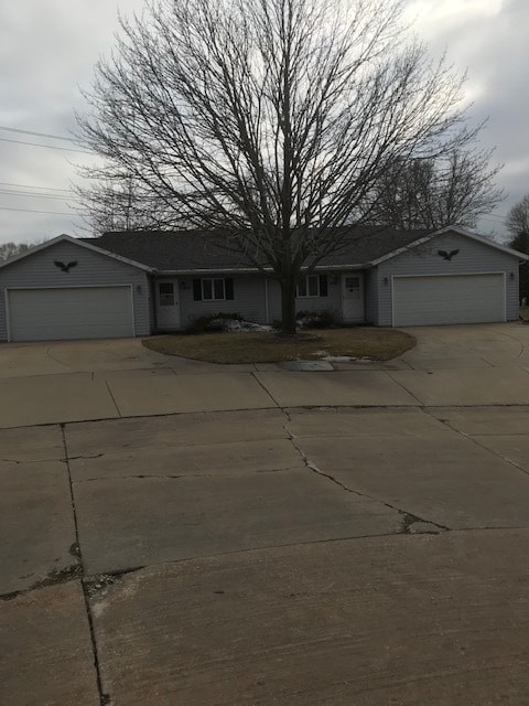 Building Photo - 434 Arthur Ct