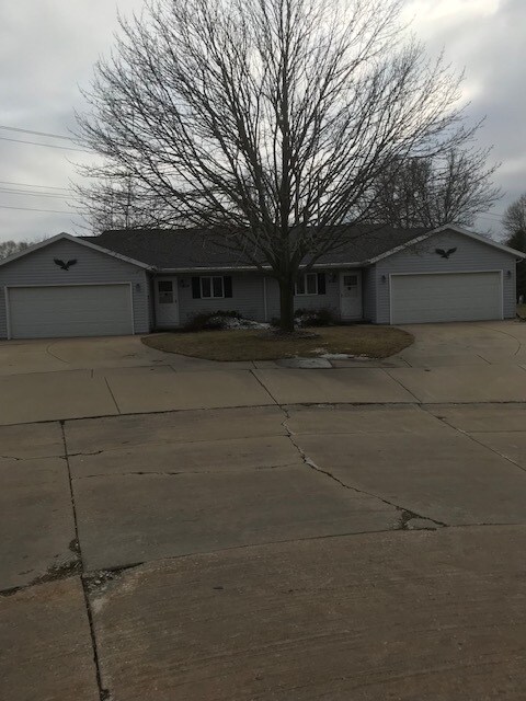 Foto del edificio - 434 Arthur Ct