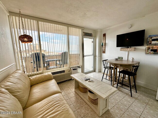 Foto del edificio - 2043 N Atlantic Ave