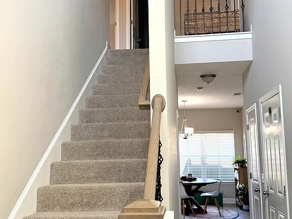 Foto del edificio - 554 Thorp Circle