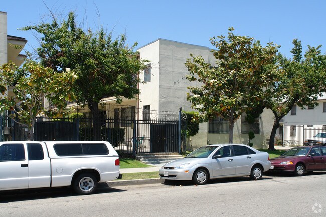 Foto del edificio - 909 S St Andrews Pl