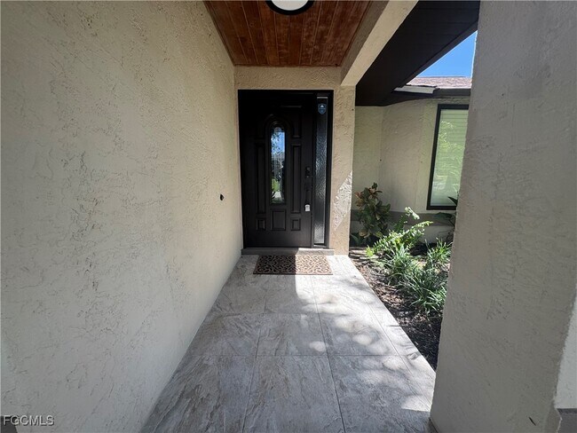 Foto del edificio - 2211 SW 14th Pl