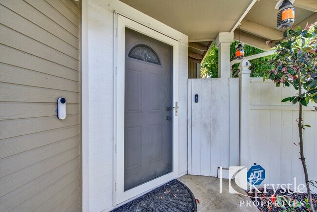 Foto del edificio - Comfort with 3BR, 2.5BA Home with 1,444 Sq Ft in Vallejo