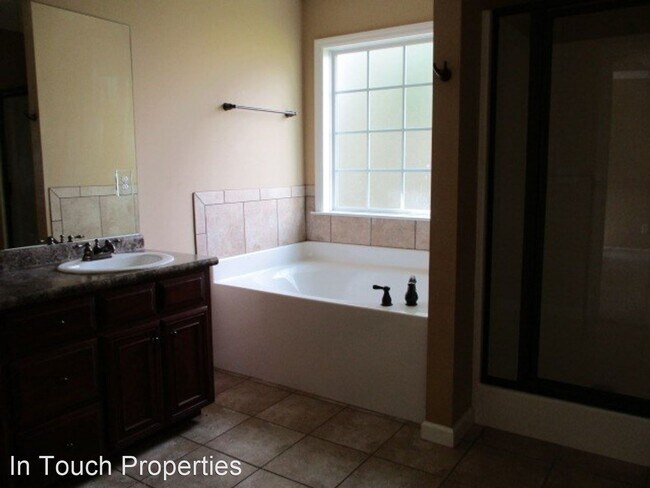 Building Photo - 3 br, 2 bath House - 47 Ridge Rd