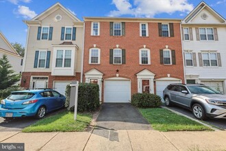 Building Photo - 45465 Bluemont Junction Square