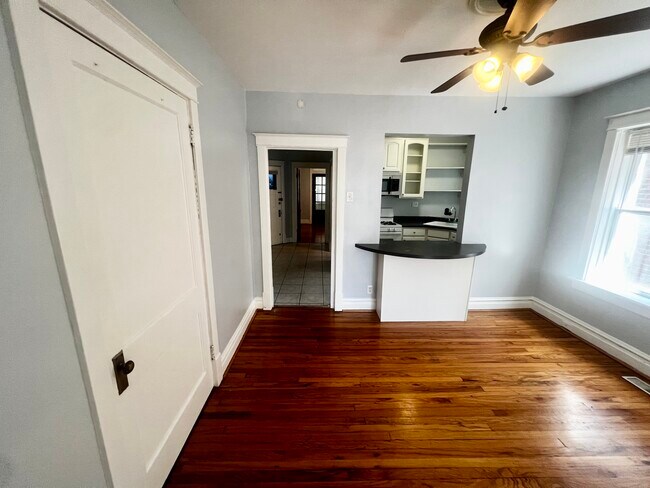 Foto del edificio - 2107 Maury Ave