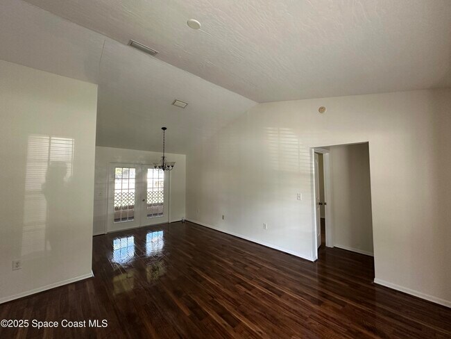 Foto del edificio - 5145 Walton Ave