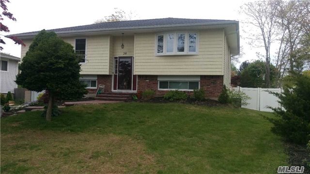 Primary Photo - 36 Tanglewood Dr