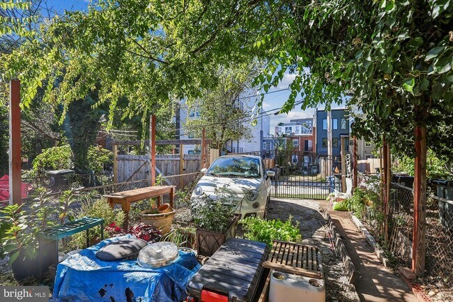 Foto del edificio - 758 19th St NE