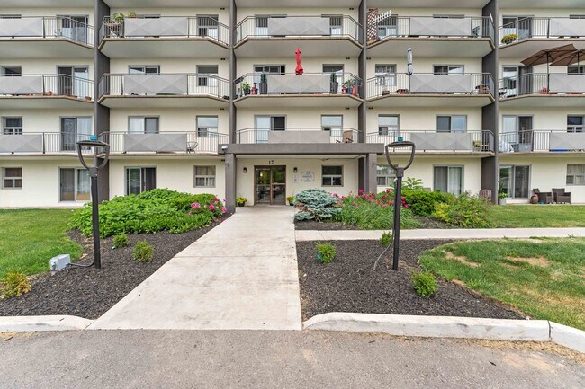 Photo du bâtiment - Lynden Gate Estates Apartments